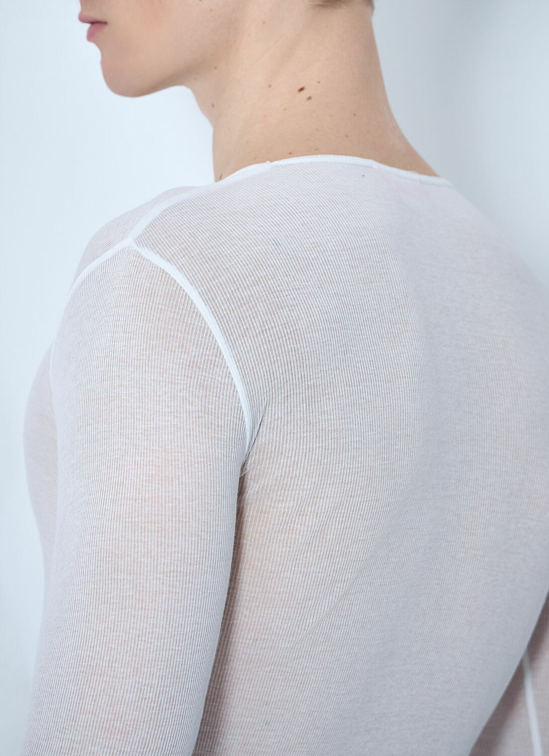 032C Knit Logo Print Top