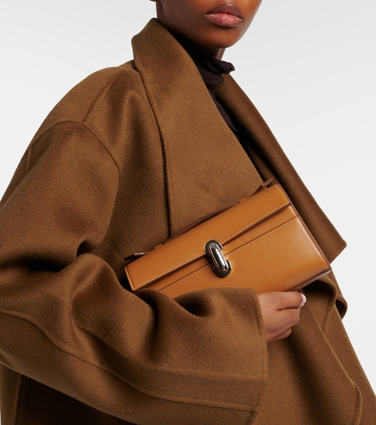 Savette Symmetry Pochette leather top-handle bag