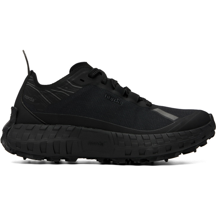 Photo: Norda Black 001A Sneakers