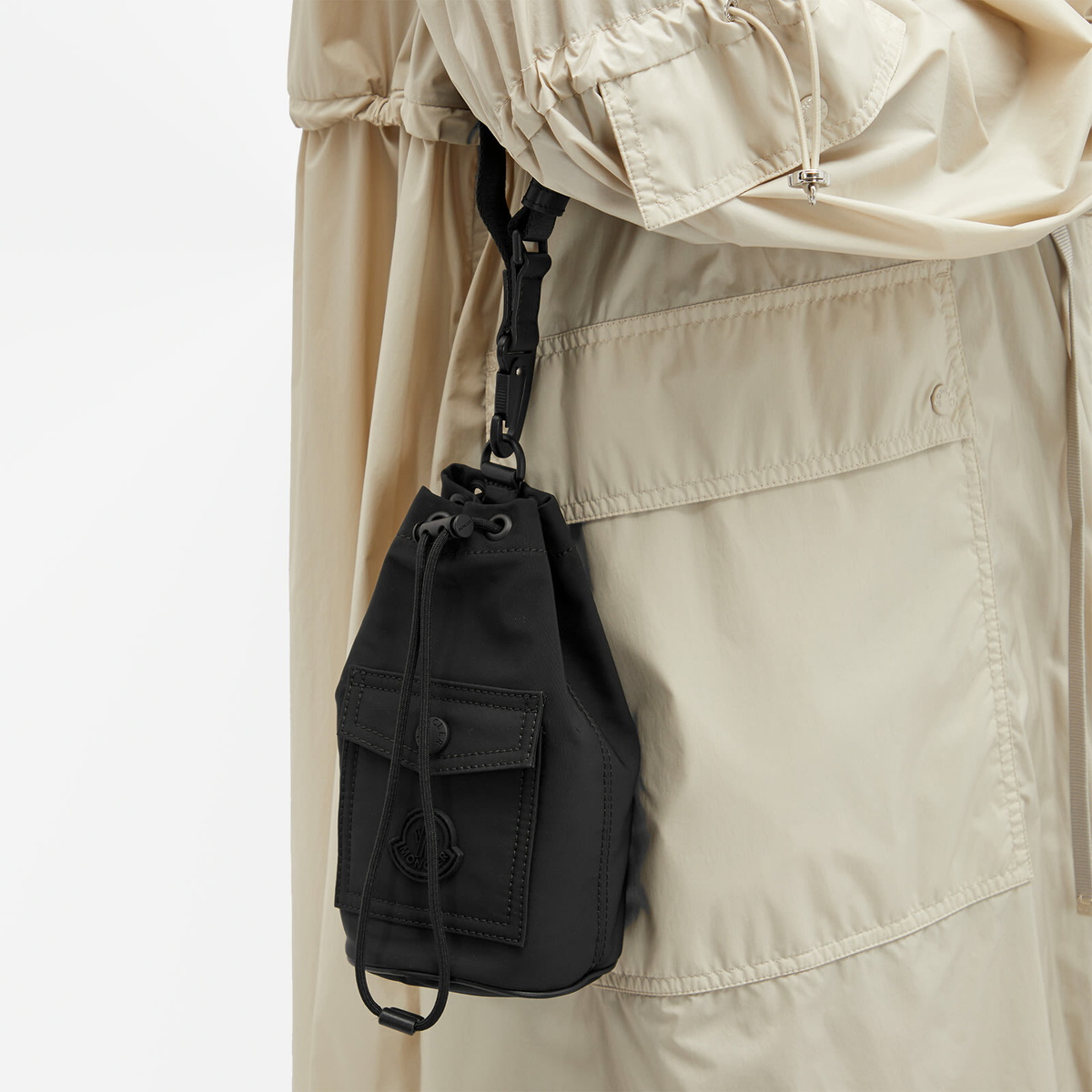 ムラムラ電気工房　MONCLER MINI DRAWSTRING Moncler Women's Mini Drawstring Pouch Bag in Black Moncler