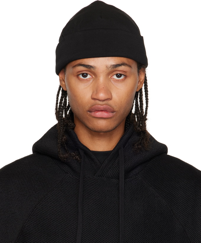 Photo: thom/krom Black Rolled Beanie