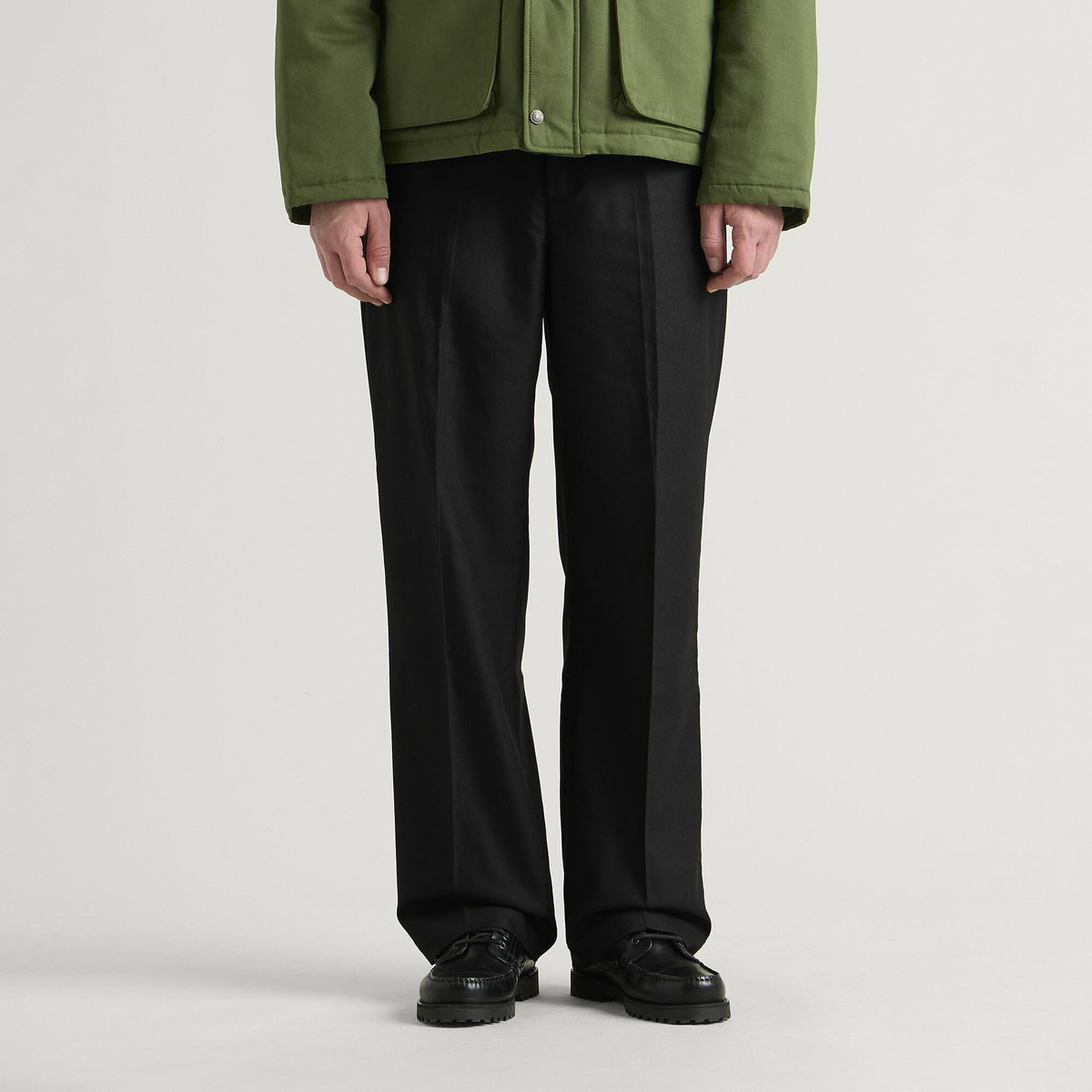 Les Deux Men's Brushed Twill Tailored Trousers in Black