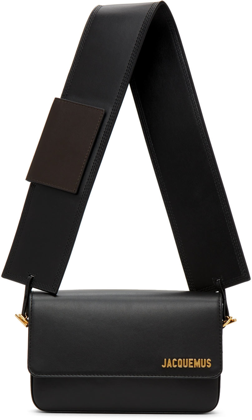 jacquemus le carinu logo plaque shoulder bag