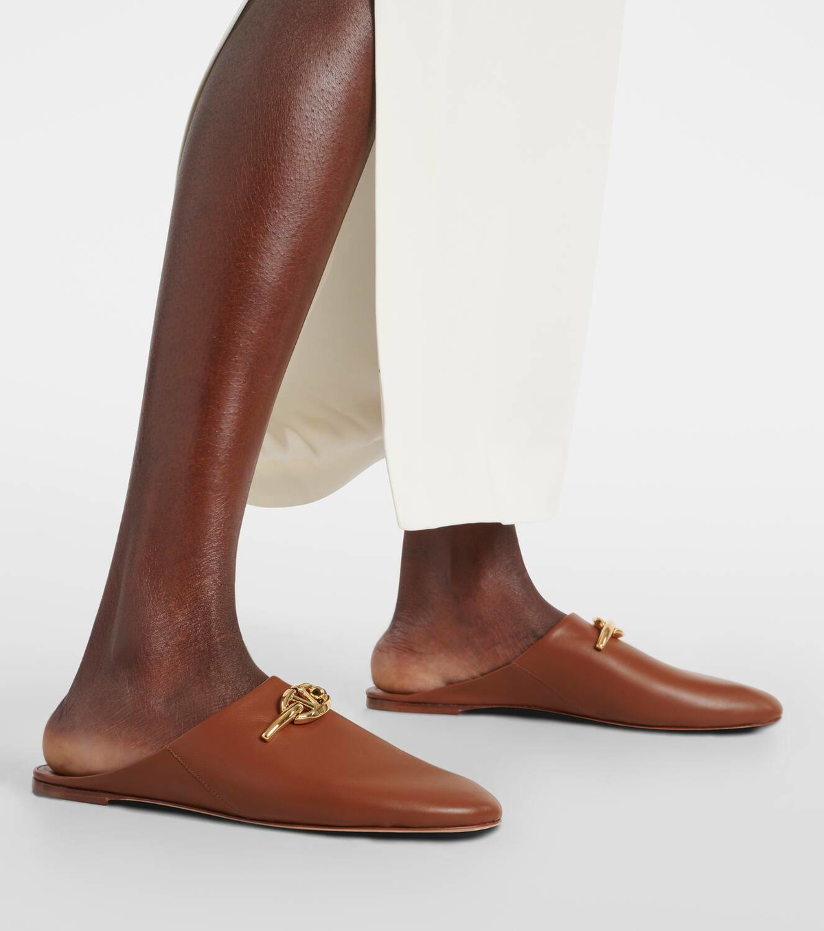 VLogo Signature Gold Leather mules