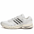 Adidas Adistar Control 5 in Silver/Black