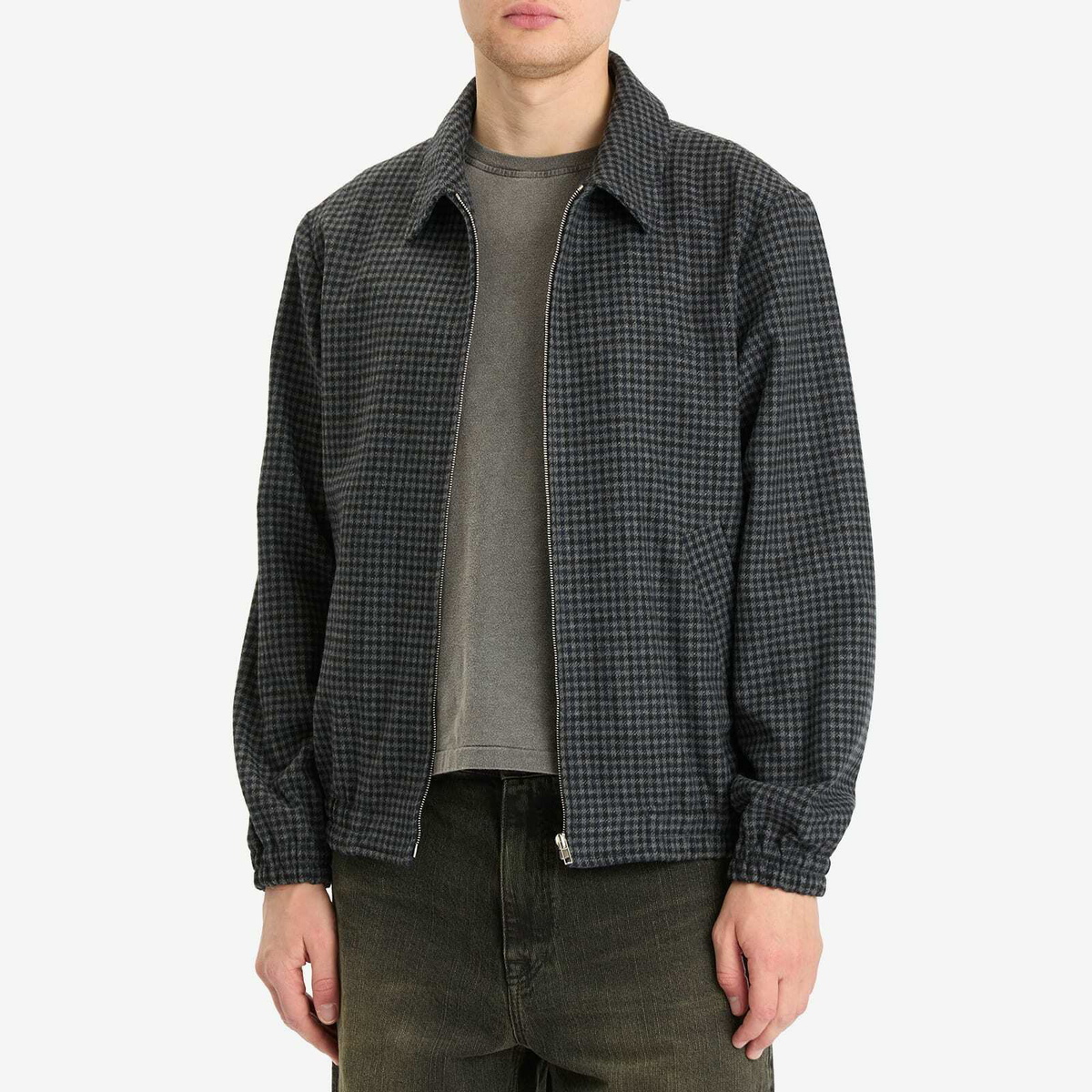 A.P.C. Men's Gilbert Houndstooth Check Wool Jacket in Anthracite A.P.C. Men's Gilbert Houndstooth Check Wool Jacket in Anthracite