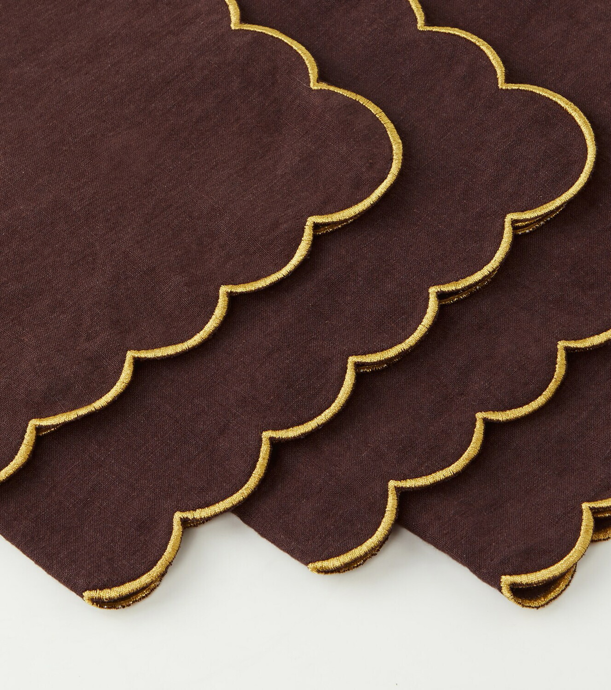 Once Milano Set of 4 scalloped linen napkins