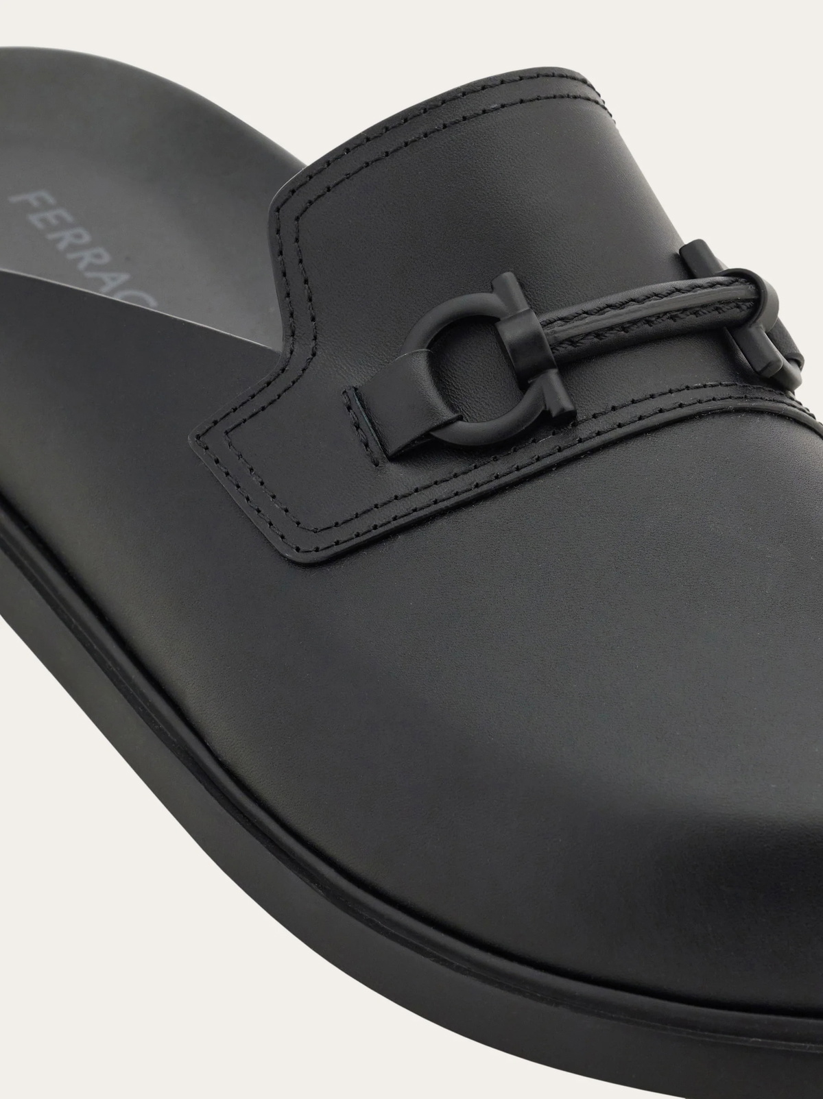 Ferragamo Mens Gancini ornament mule in Black