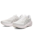 Asics Novablast 6 Sneaker in White/White