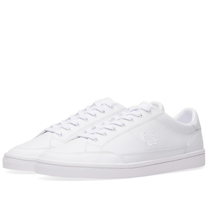 Photo: Fred Perry Deuce Leather Sneaker White