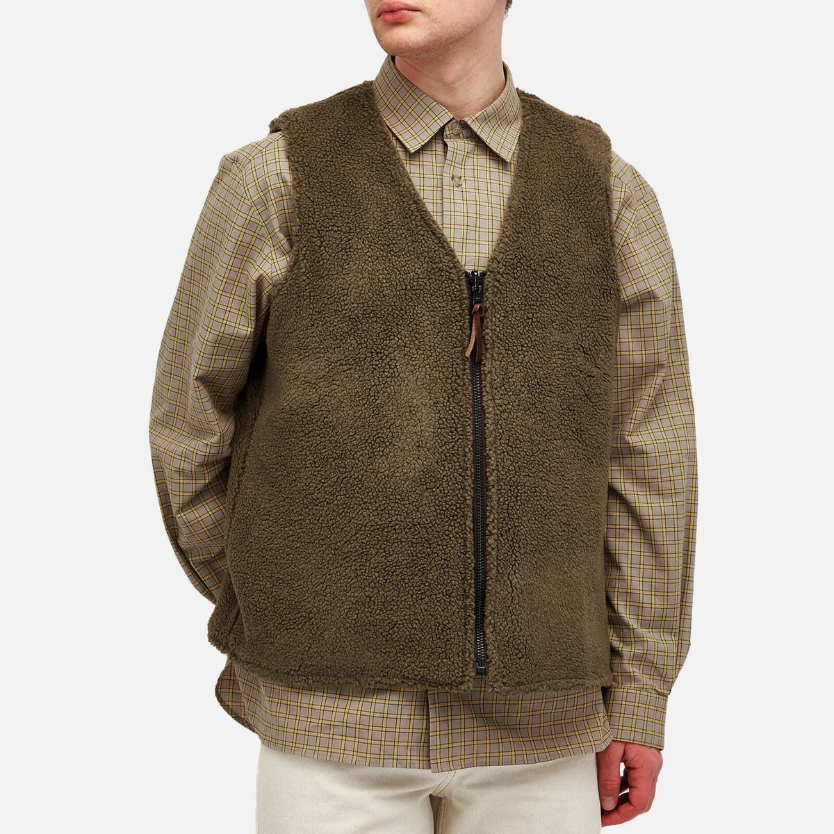Café Mountain Men's Reversible Foragers Vest in Washed Limestone/Olive