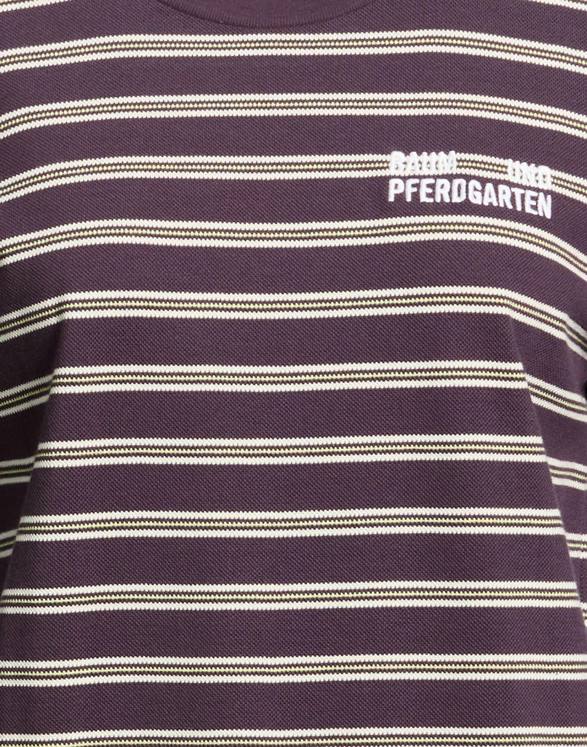 Baum Und Pferdgarten Womens T-shirt in Purple