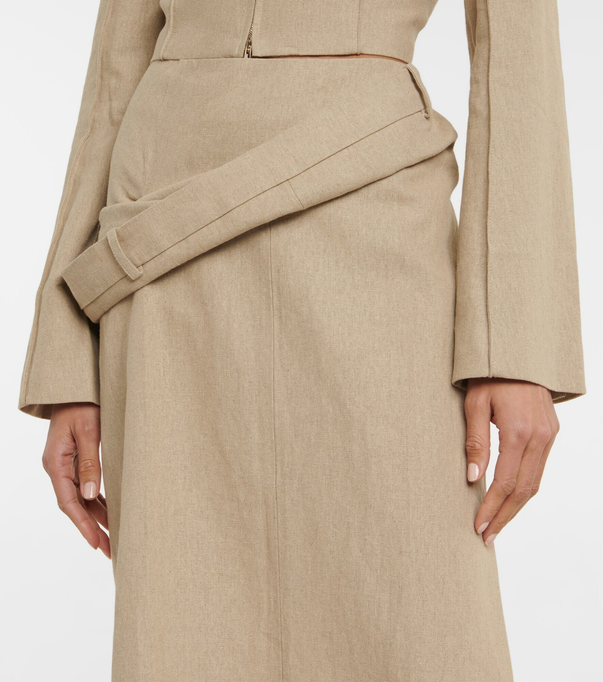 【関税＆送料込み】Jacquemus Skirts The Tozzi skirt by JACQUEMUS | Official website