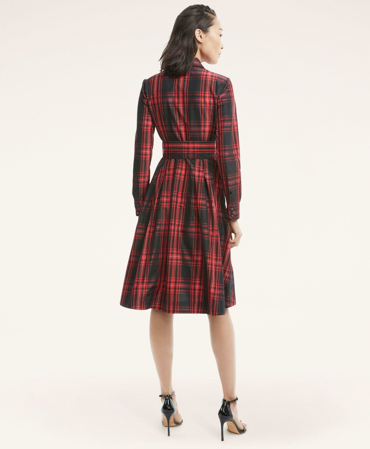 Brooks Brothers Women's Taffeta Tartan Pleated Shirt Dress | Black/Red  Brooks Brothers