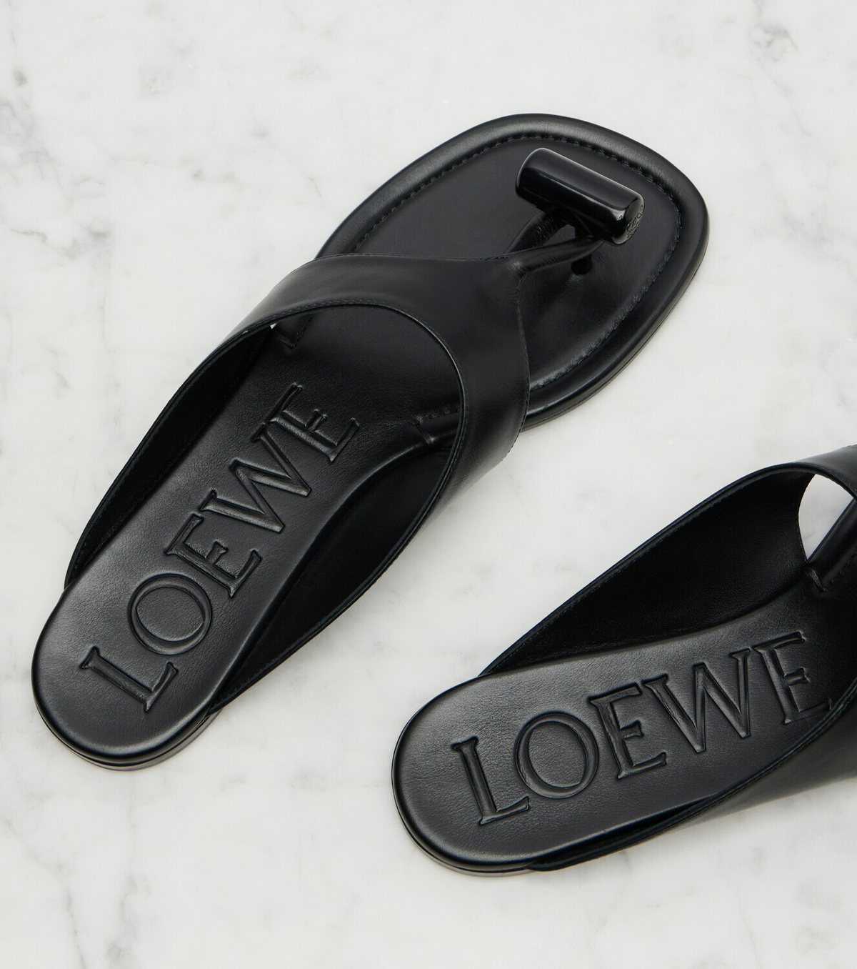 Loewe Toggle leather thong sandals
