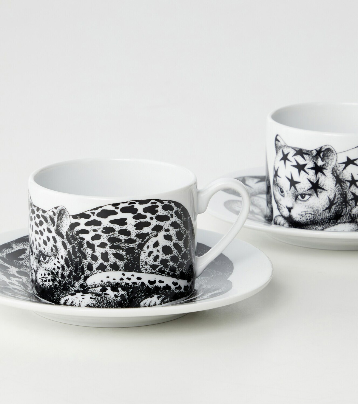 Fornasetti High Fidelity set of 6 porcelain teacup and saucer set