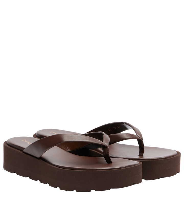 Photo: Gianvito Rossi Leather platform thong sandals