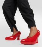 Loewe Comic lacquered pumps