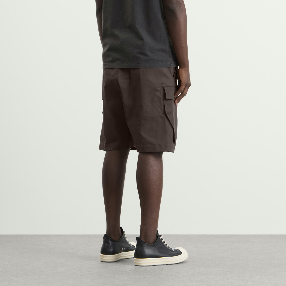 Rick Owens Men's Cargobela Shorts in Drk Dust