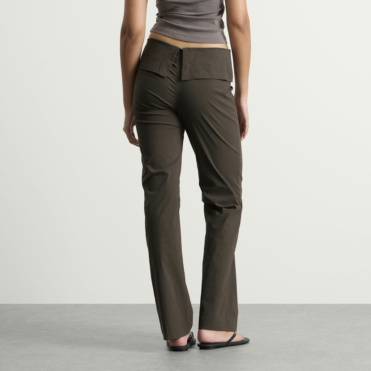 ST. Agni Women's Studio Pants in Wood