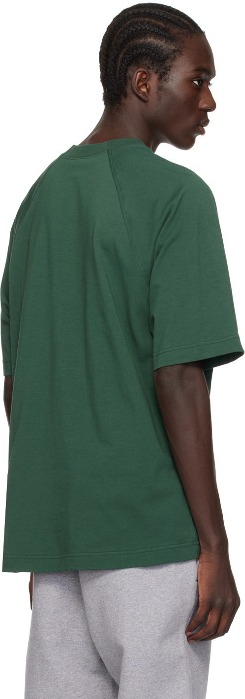 【関税込み】JACQUEMUS グリーン Le t-shirt Typo Tシャツ Jacquemus - Le T-shirt Typo | HBX - Globally Curated Fashion
