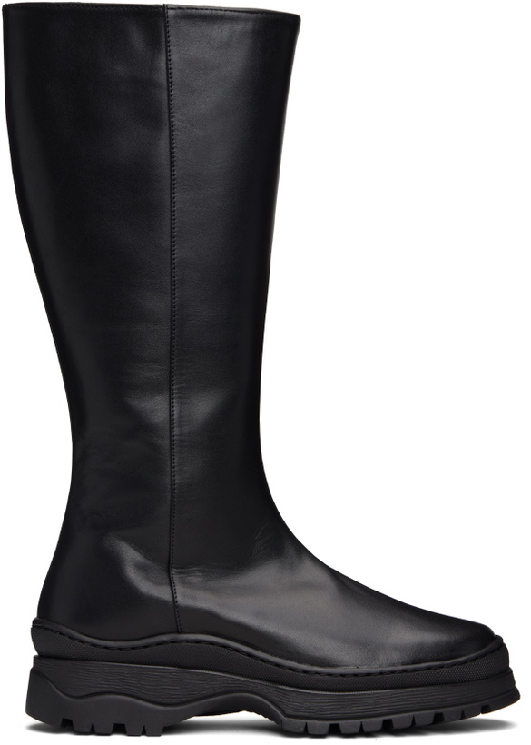 Photo: Nicole Saldaña Black Anna Tall Boots