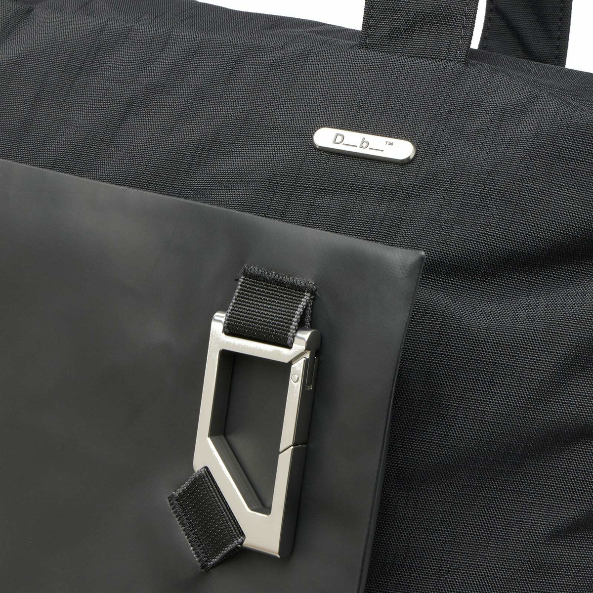 Db Journey Entour Tote 22L in Black Out 