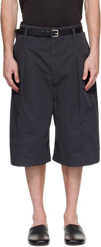 Photo: LEMAIRE Gray Maxi Pleated Bermuda Shorts