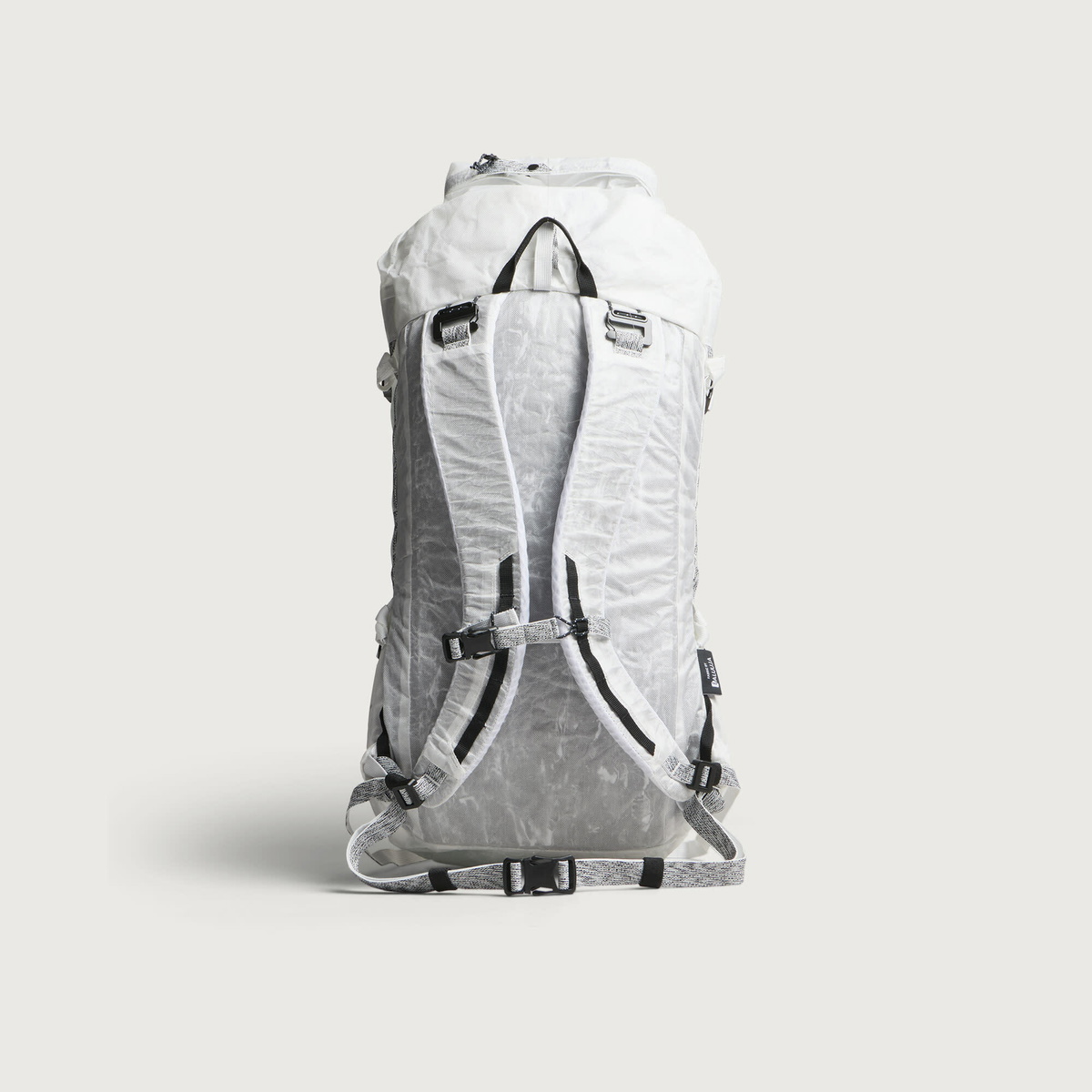 Db Journey Weigh Lighter Backpack 25L in Monochrome