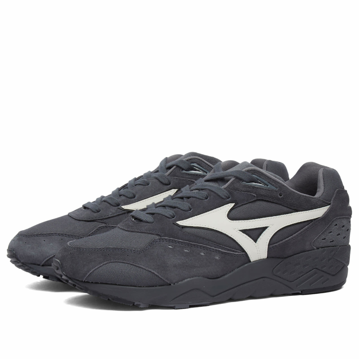 Mizuno Contender Premium Sneakers in Ebony/Snow White/Opal Grey