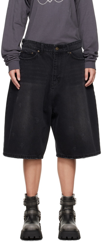 Photo: We11done Black Loose-Fit Denim Shorts