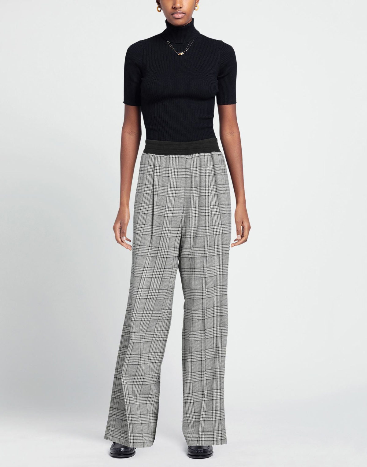 The Mannei Womens Pants in Grey