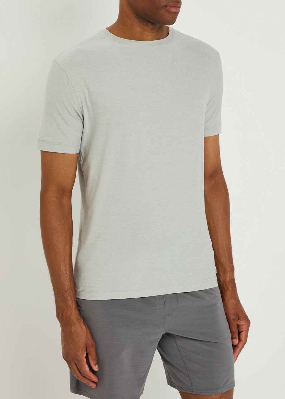 Vuori Strato Tech Stretch-jersey T-shirt Plum