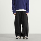 BEAMS Men's Balloon Wide Sweat Pants in Black