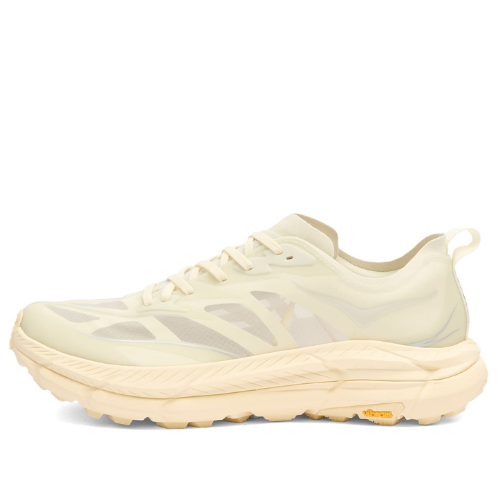 Photo: HOKA ONE ONE U Mafate Speed 4 Lite Sneaker in Truffle Salt/Vintage Yellow