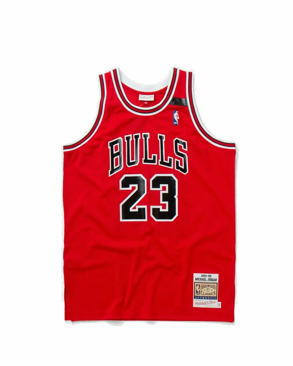 Photo: Mitchell & Ness Nba Authentic Jersey Chicago Bulls 1991 92 Michael Jordan #23 Red - Mens - Jerseys