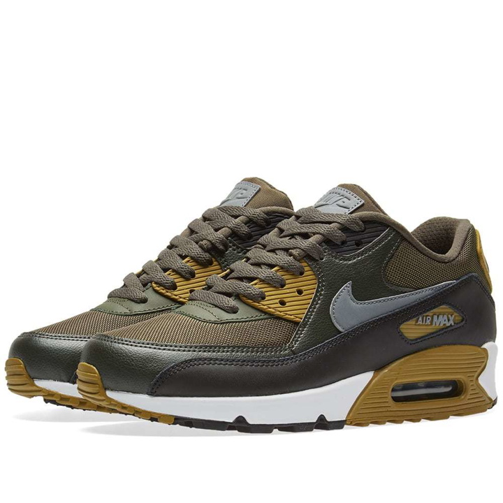 Photo: Nike Air Max 90 Essential Green