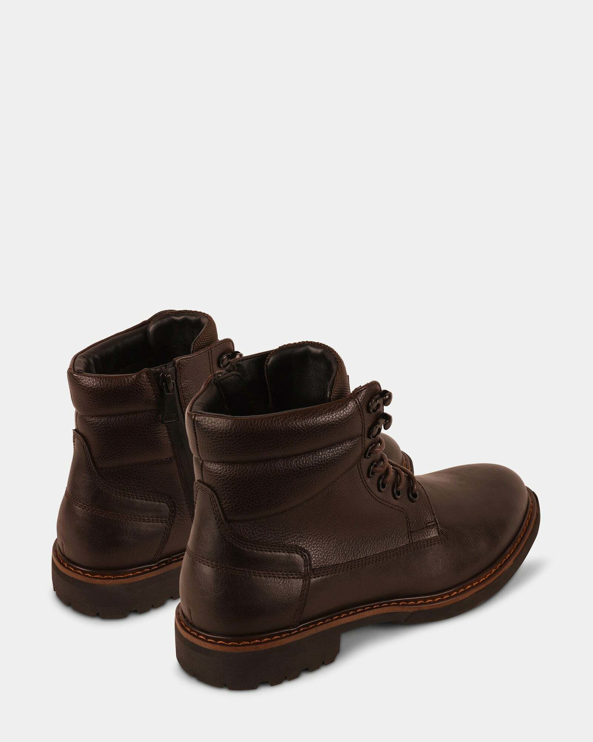 Steve Madden Freddo Boots in Brown