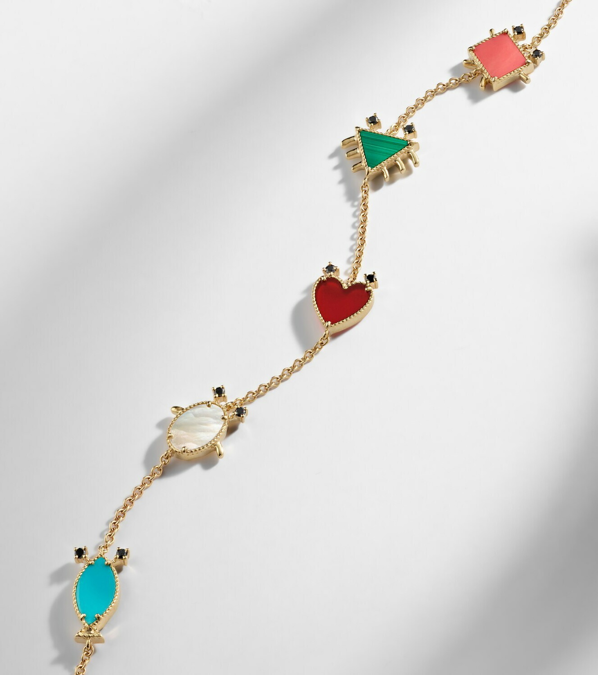 Yvonne Léon Petits Personnages 9kt gold bracelet with gemstones