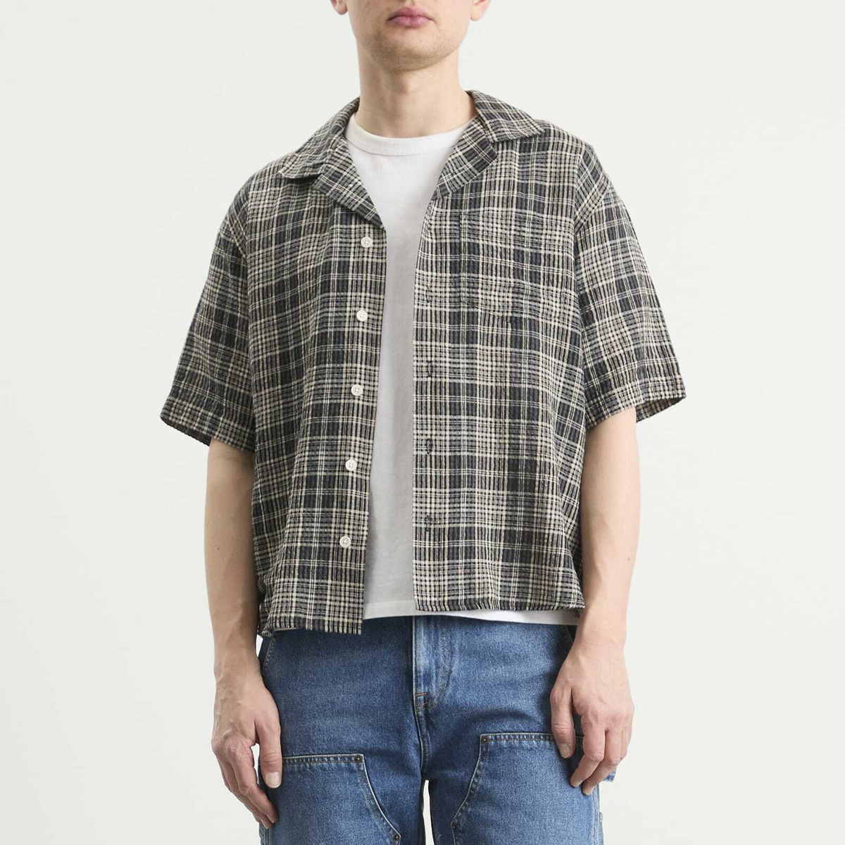 Corridor Men's Plaid Seersucker Short Sleeve Shirt in Black