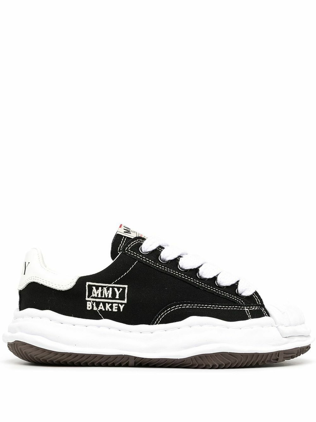 Photo: Maison MIHARA YASUHIRO Black Blakey Low Top Sneakers