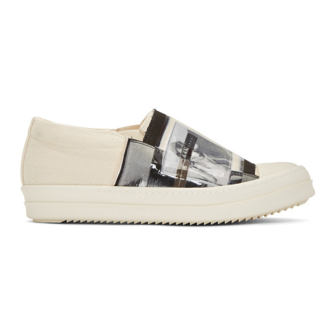 Photo: Rick Owens Drkshdw Off-White Patch Feature Boat Sneakers