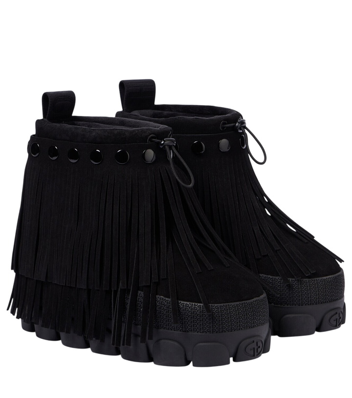 Photo: Goldbergh Vergara fringed suede snow boots