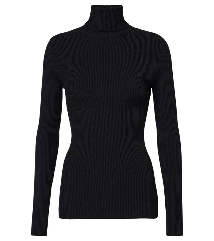 Photo: Wardrobe.NYC Turtleneck sweater
