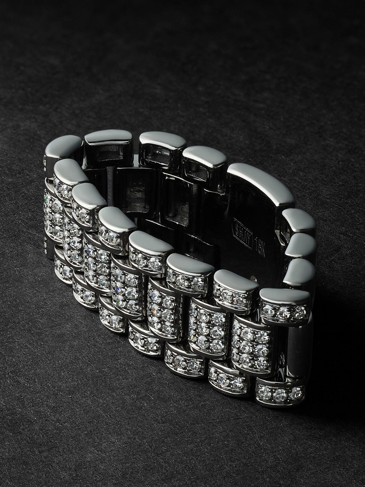 SHAY - Blackened Gold Diamond Ring - Silver