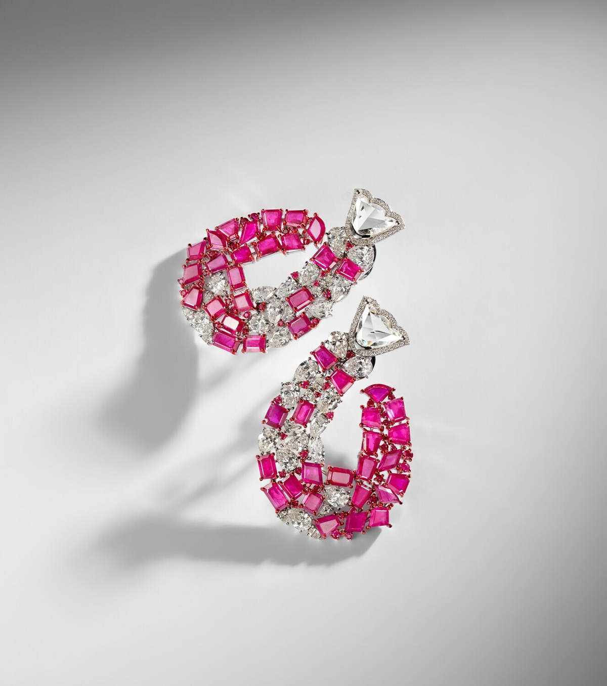 Kamyen 18kt white gold earrings with rubies and diamonds