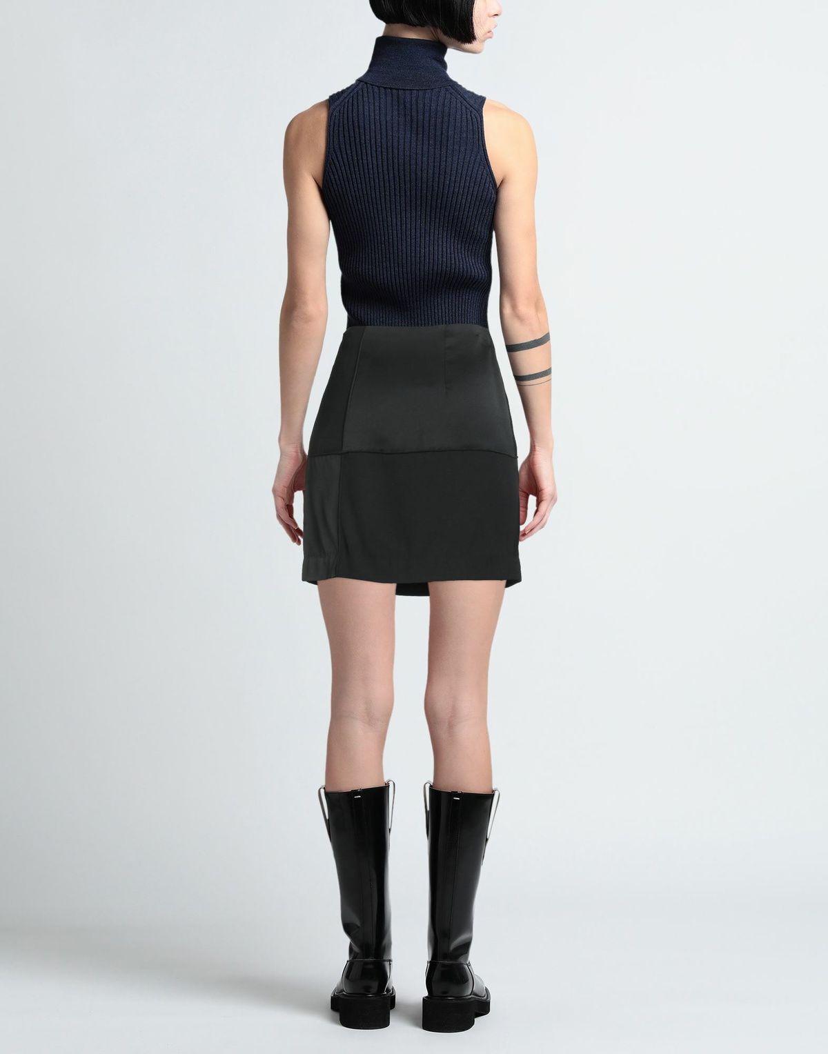 Róhe Womens Mini skirt in Black