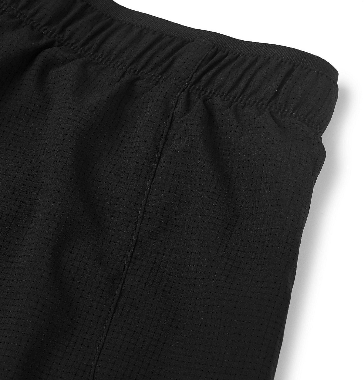 Reigning Champ - Performance Perforated Shell Shorts - Black Reigning Champ