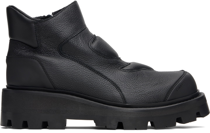 Photo: GmbH Black Aeon Boots