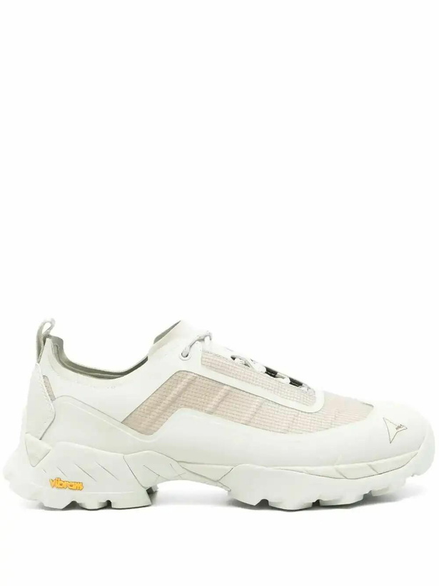 Photo: ROA Sella Sneakers